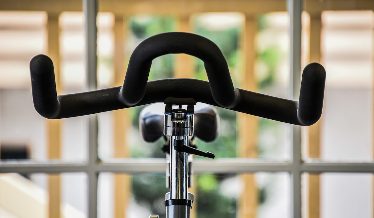 5 Best Stationary Bikes for Overweight Men (300+ LBs) Triathlon